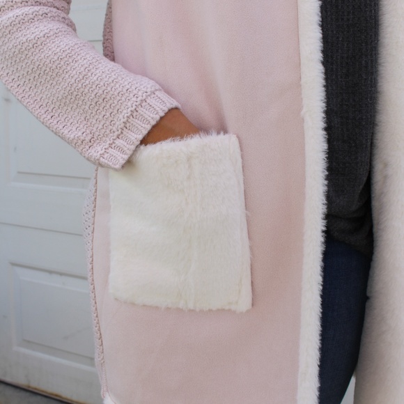 🆕️//Winter Collectio// soft pink coat w hoodie - Picture 8 of 8